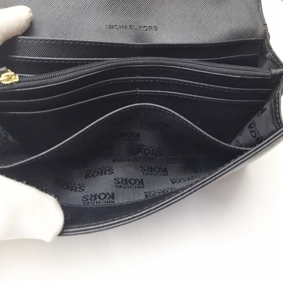 Michael Kors Black Leather Round Logo Credit Card Bifold Wallet - Picture 16 of 16